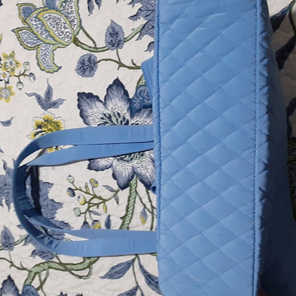 Vera Bradley Tote - Picture 5 of 5